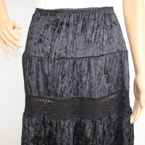NEW Rampage Black Lace Velvet Boho Skirt M - Picture 4 of 8
